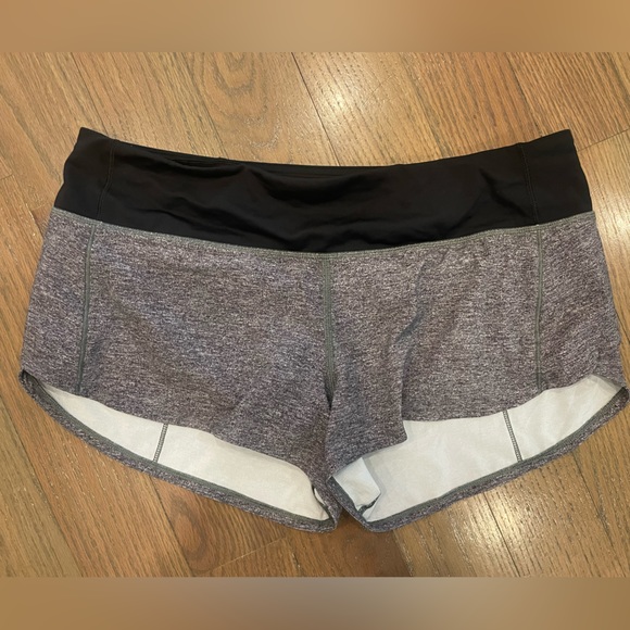 Lululemon Speed Up Short low rise 2.5” inseam size 8 - Picture 5 of 8